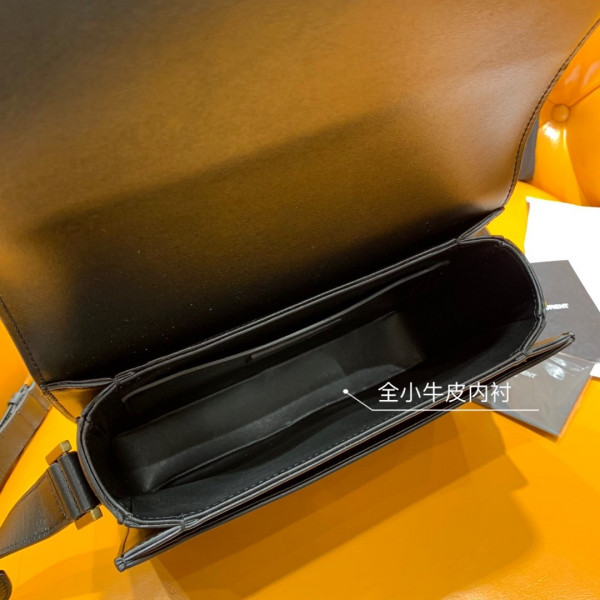 Y*L le 61 medium saddle bag