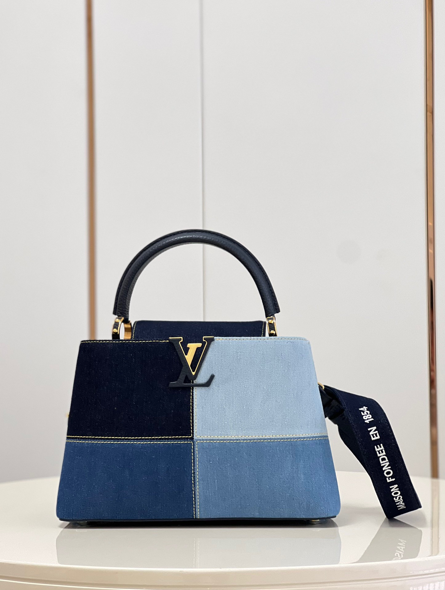 l0*is V*t0n capucines mm