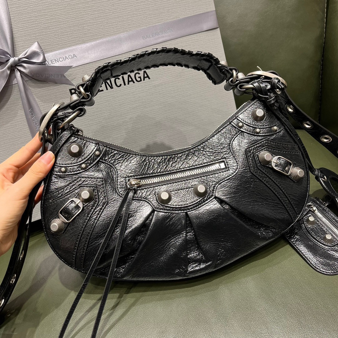 Ba*len*cia*ga women's le cagole small shoulder bag