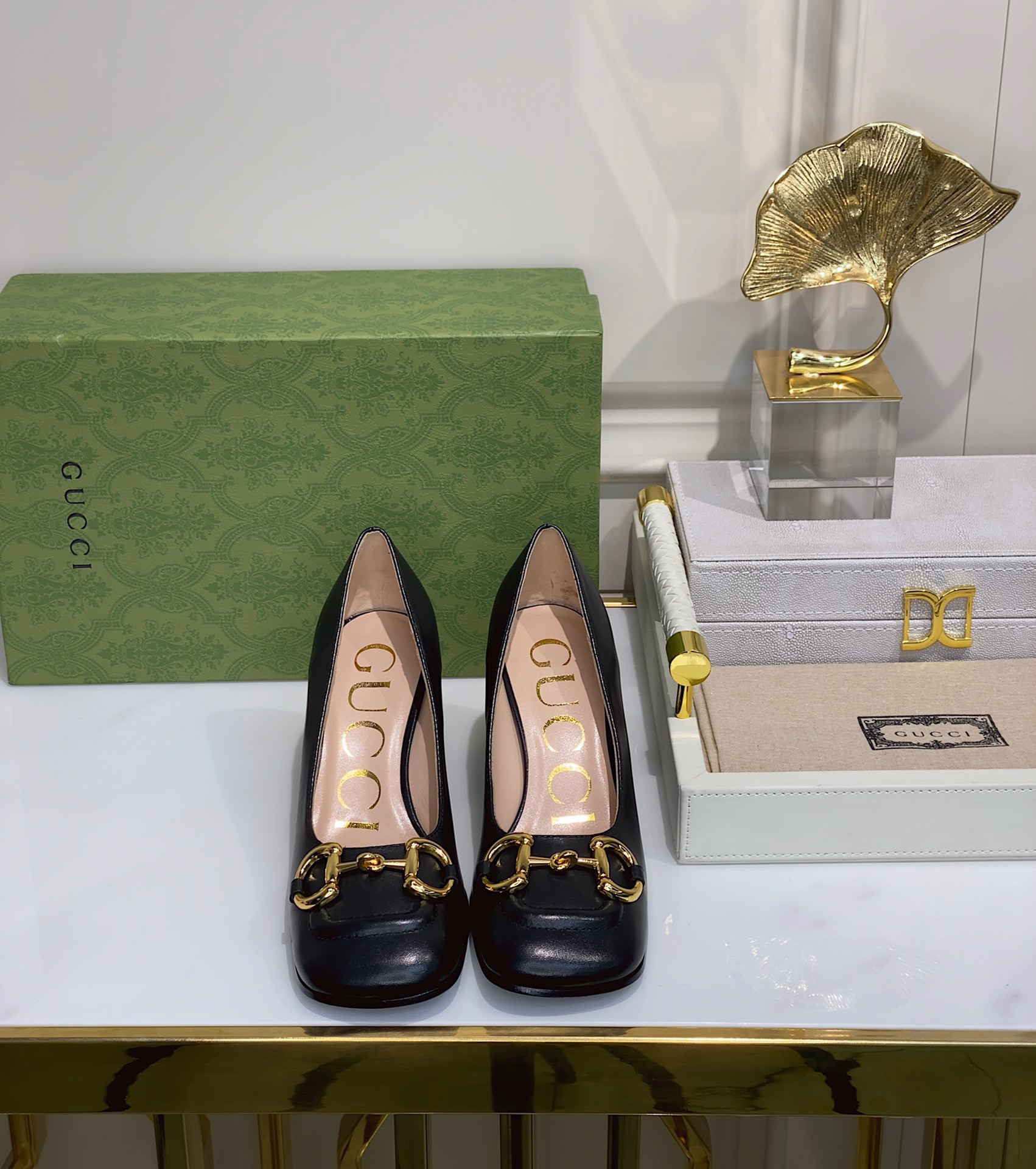 G*u*i women's mid-heel pump with horsebit