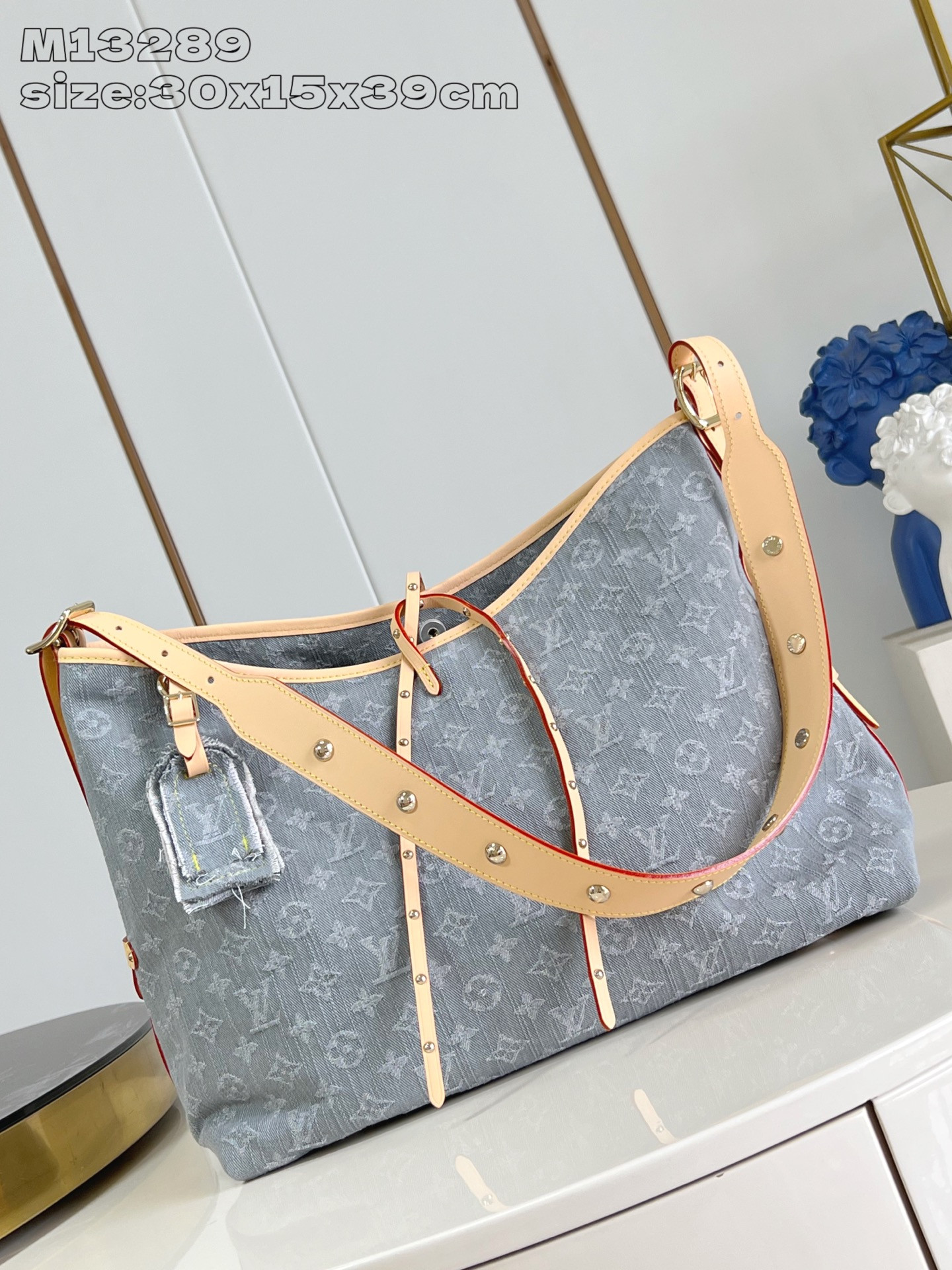 l0*is V*t0n carryall mm- 39 x 30 x 15cm