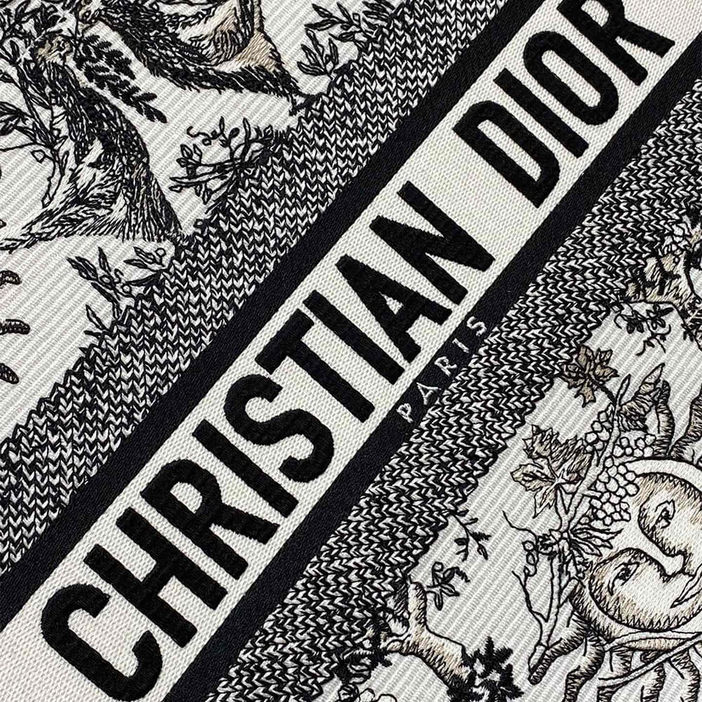 medium D*or book tote