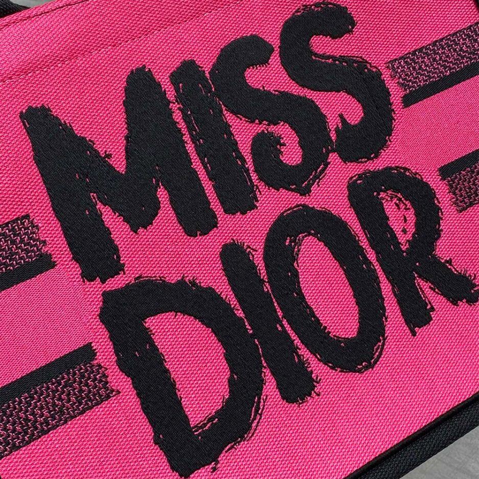 medium D*or book tote