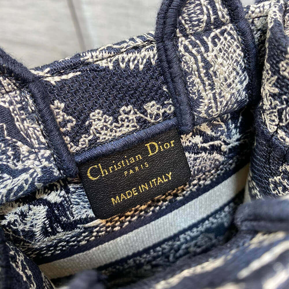 mini vertical D*or book tote