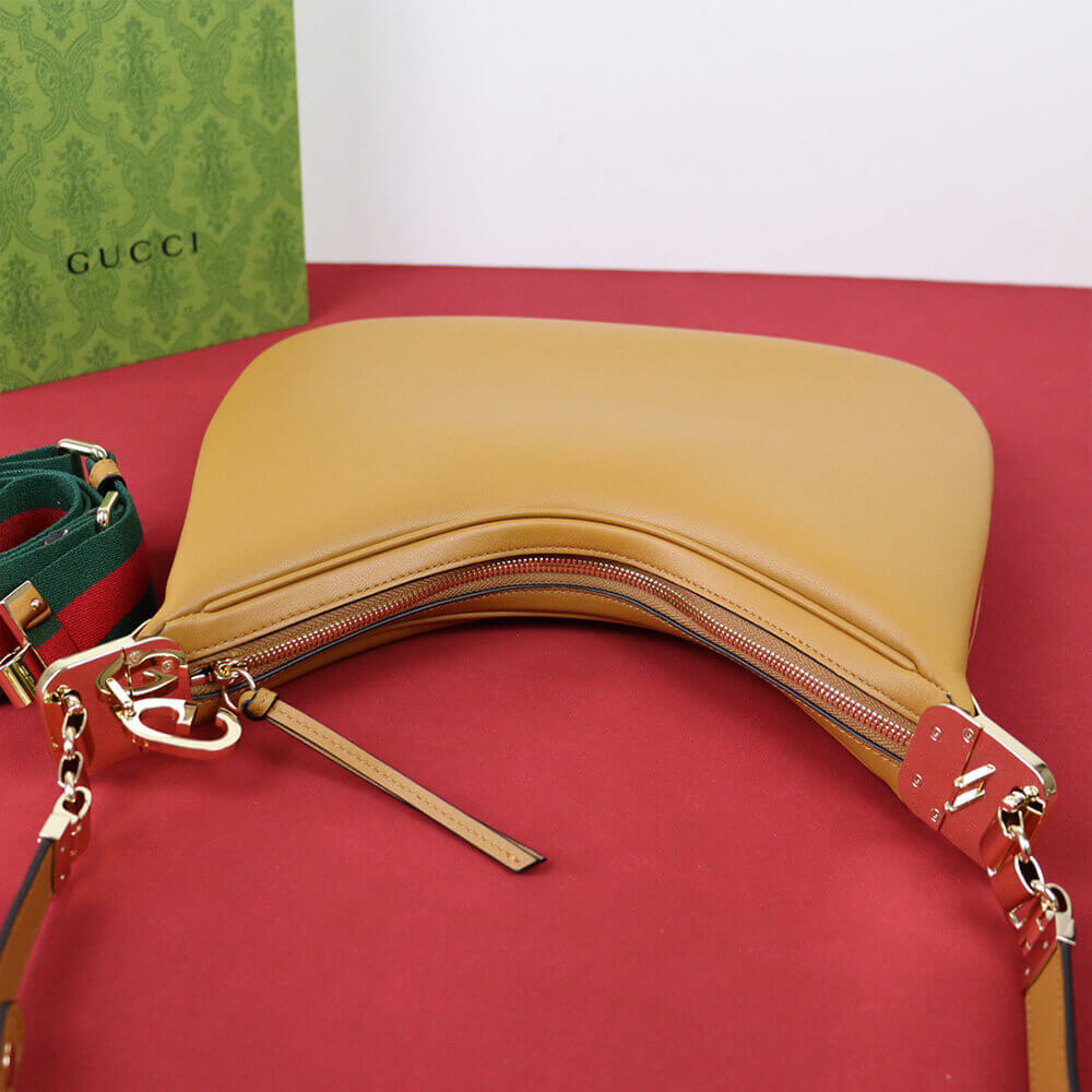 G*u*i attache large shoulder bag