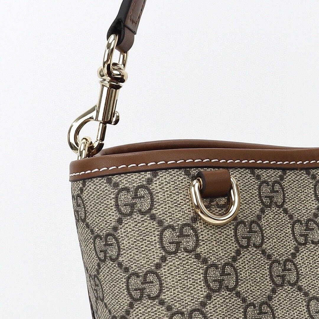 GG Emblem small shoulder bag